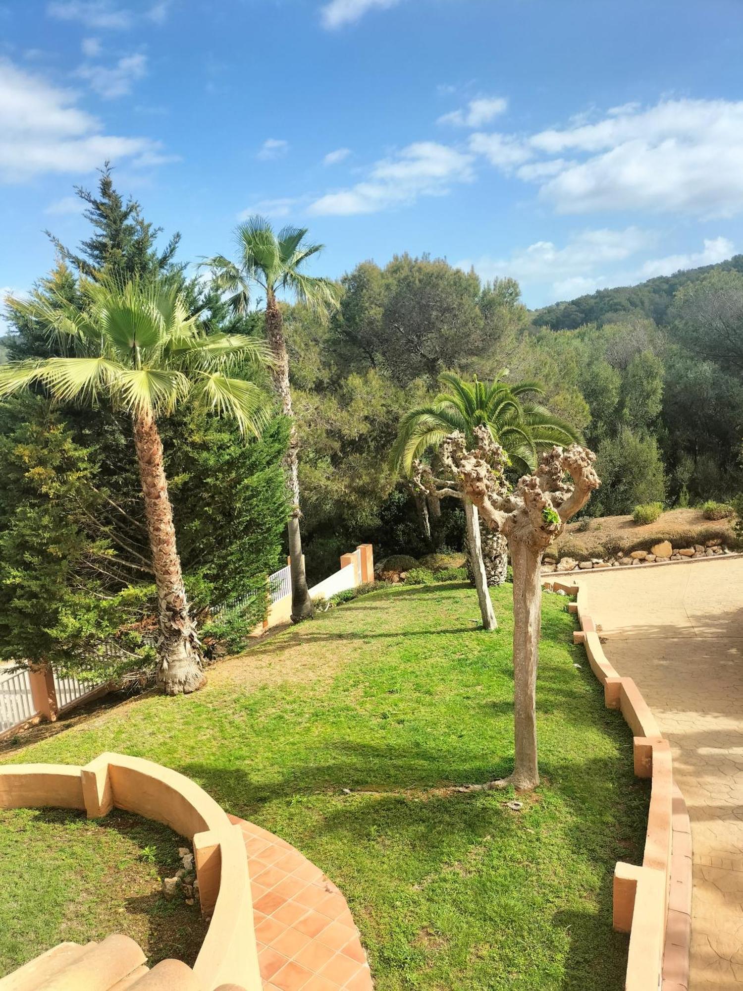 Son Bou By The Sea; Home With A Private Garden エクステリア 写真